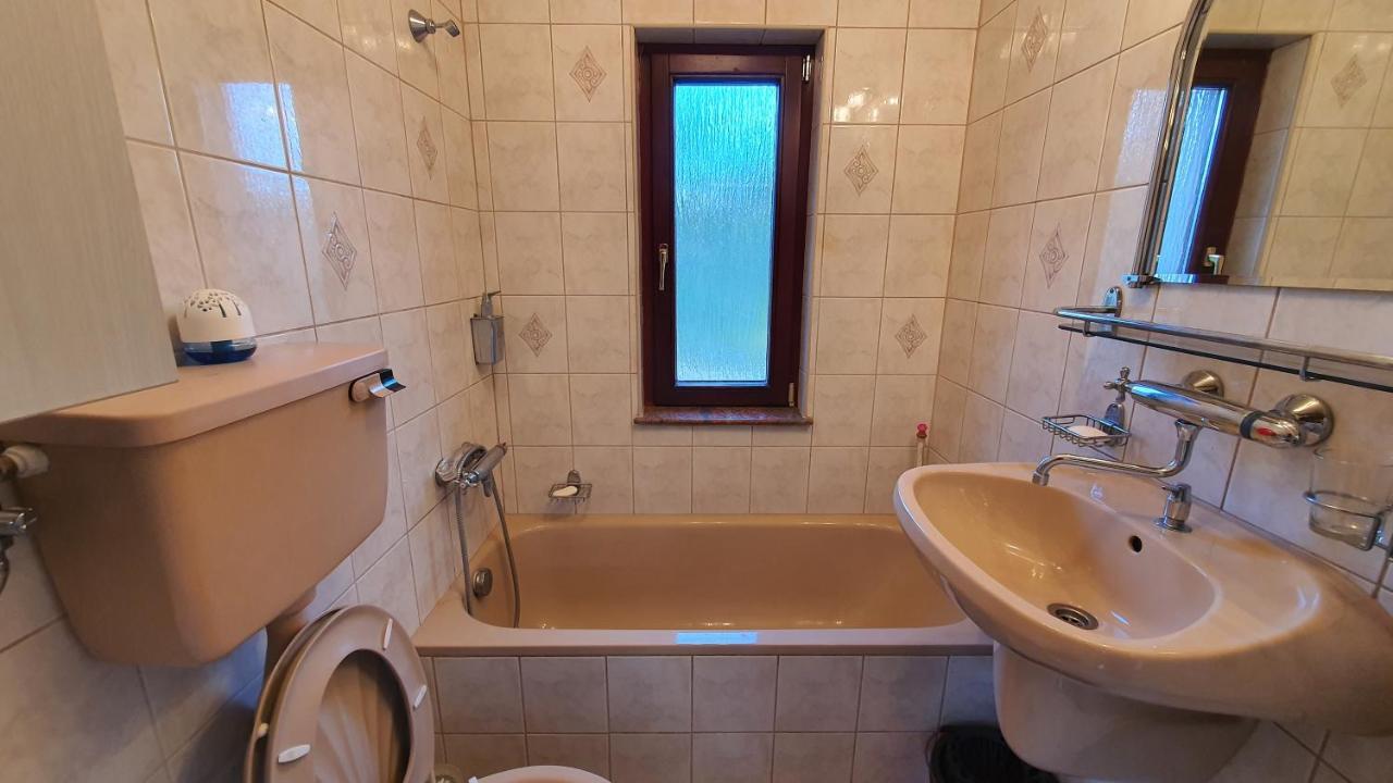 Pilis Hills View Deluxe House With Pool & Ac Near Bp Case de vacanță Pilisszentivan