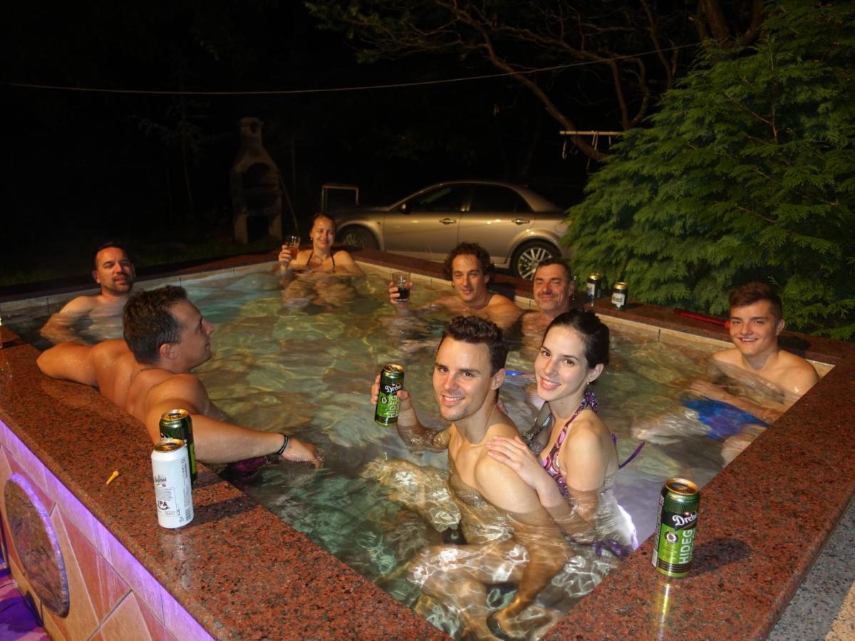 Дом отдыха Pilis Hills View Deluxe House With Pool & Ac Near Bp *