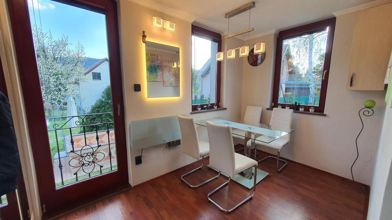 Pilis Hills View Deluxe House With Pool & Ac Near Bp Holiday home *