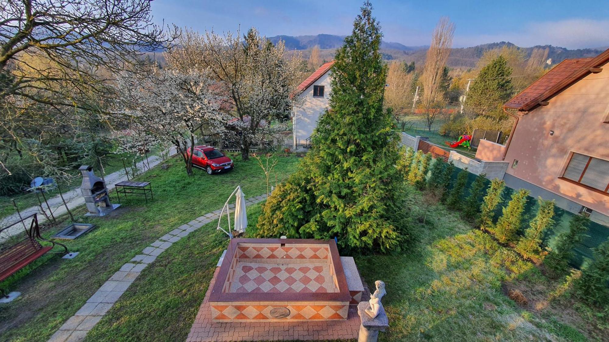 Pilis Hills View Deluxe House With Pool & Ac Near Bp Holiday home *