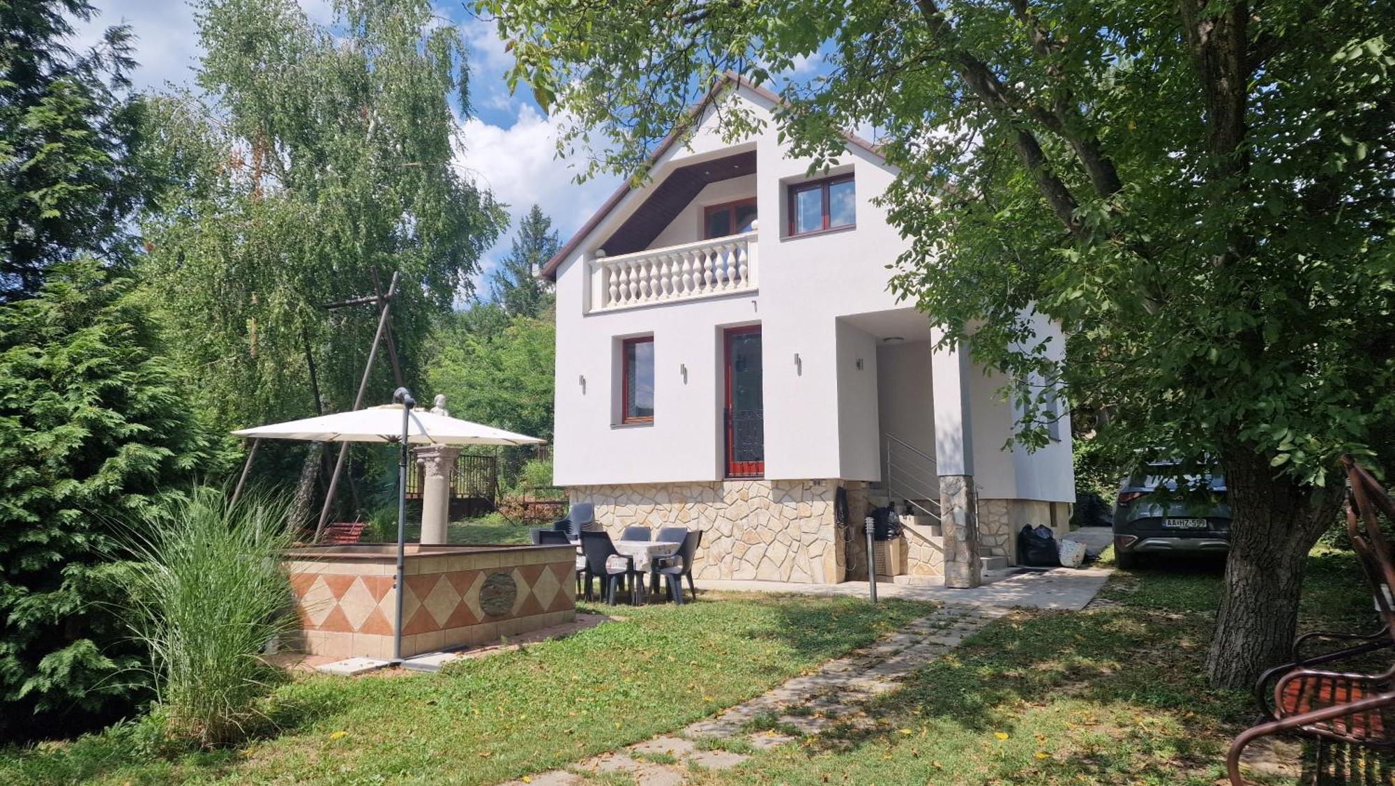 Pilis Hills View Deluxe House With Pool & Ac Near Bp Pilisszentivan